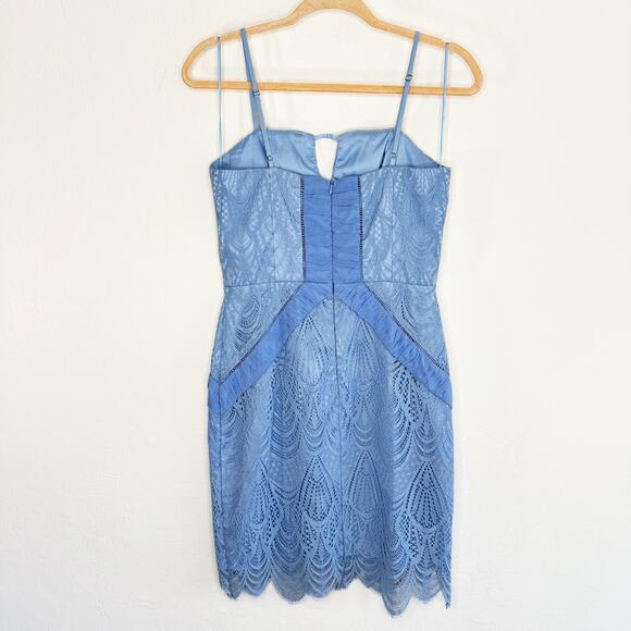 Harlyn Scallop Hem Lace Cocktail Sheath Bodycon Periwinkle Blue Dress Small - Picture 14 of 15